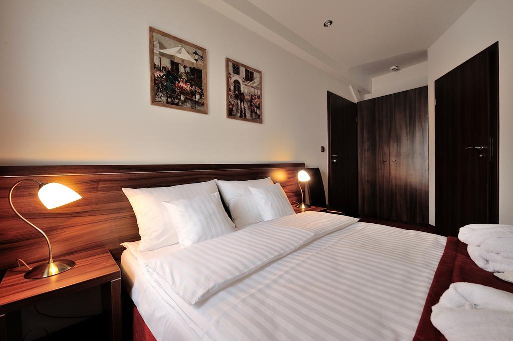 Hotel Centrum Sosnowiec Habitación foto