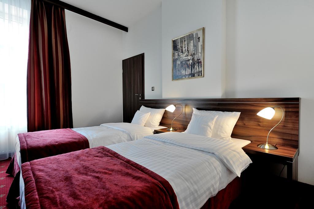 Hotel Centrum Sosnowiec Habitación foto